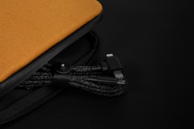 Native Union Belt Cable Duo 2 en 1 USB-C a USB-C y Lightning